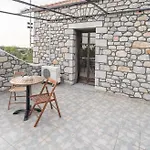 Stoneview Iι