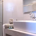 Stoneview Iι