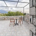 Stoneview Iι * Areopoli